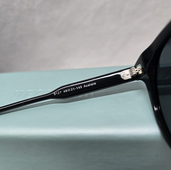 Hepidem black sunglasses- unisex- New in box - Picture 4 of 5